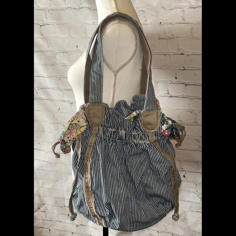🔥🔥SOLD🔥🔥Thirty One 31 Tote Blue Pin Striped Floral Lined Womens Purse Handbag